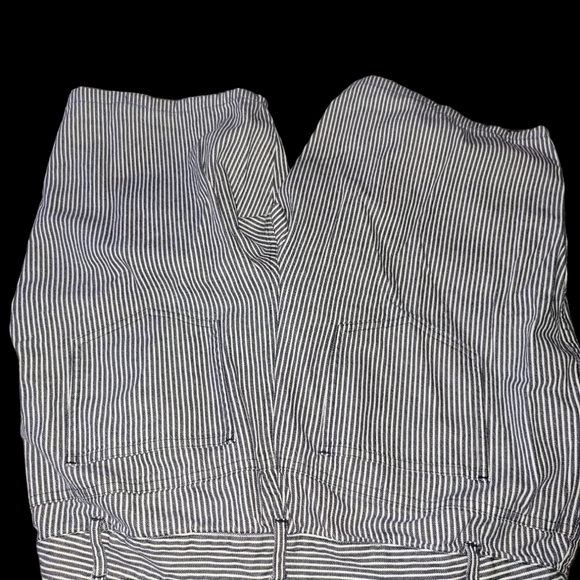 Shorts by Ann Taylor Size 12 pin Striped - Picture 4 of 4